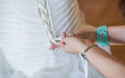 Skracanie sukni ślubnej – na co zwrócić uwagę?