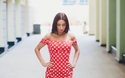 Dla kogo suknia hiszpanka będzie idealnym wyborem?