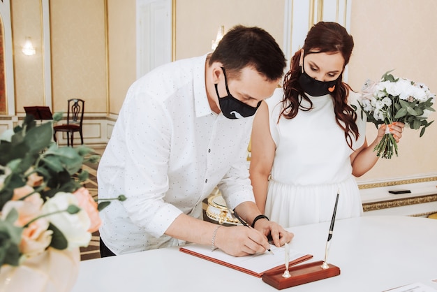 Jak przebiega ceremonia ślubu cywilnego?