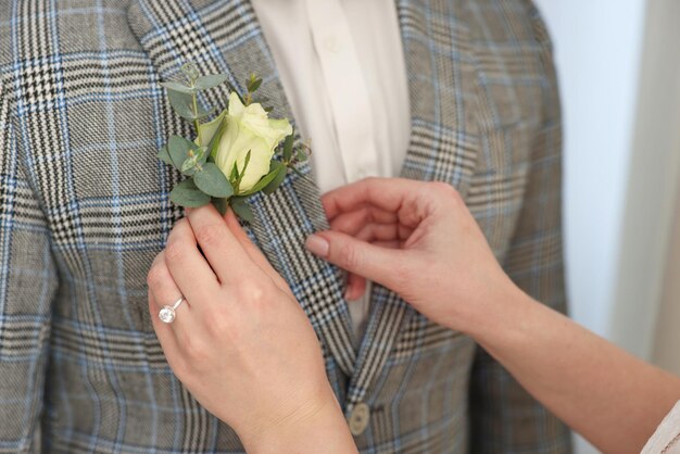 Butonierka - mały kwiat o dużym znaczeniu