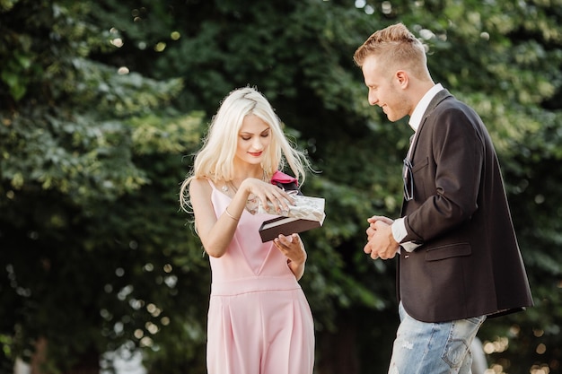 Ile kosztuje wesele na 80 osób? Poznaj realne wydatki