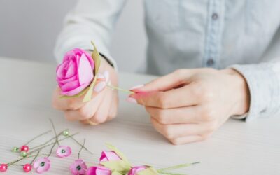 Jak wpinać kwiaty do butonierki na ważne okazje?