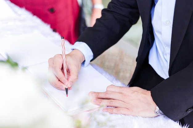 Jak wziąć ślub cywilny w prosty sposób?