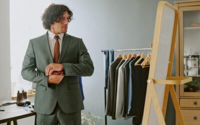 Jak dobrać garnitur ślubny, by olśnić gości i czuć się komfortowo?