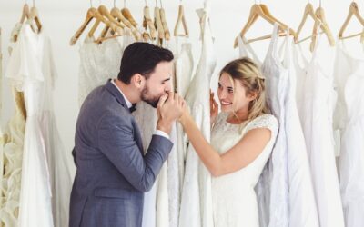 Jak się ubrać na ślub i nie popełnić modowej wpadki?
