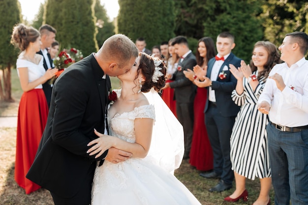 Jakie utwory wybrać, aby goście bawili się na ślubie?