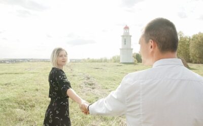 Kto pierwszy wypowiada przysięgę małżeńską podczas ceremonii ślubnej?