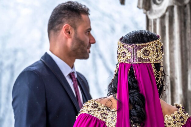 Jak się ubrać na tureckie wesele, aby uszanować tradycję?