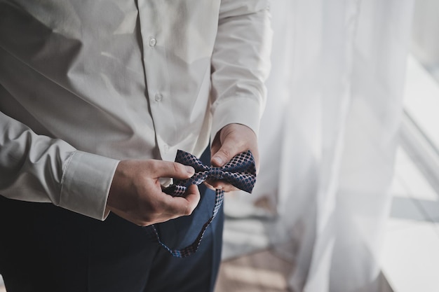 Jak wybrać garnitur ślubny, który podkreśli Twoją osobowość?