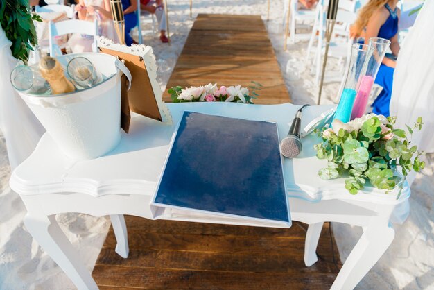 Jak zrobić plan stołów na wesele bez stresu i kłótni?