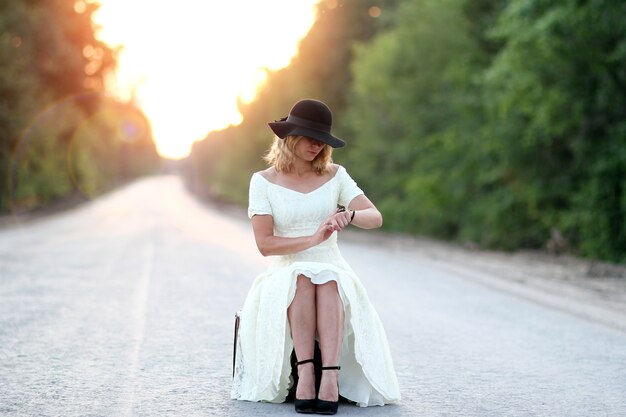 Kiedy rozpocząć poszukiwania sukni ślubnej?