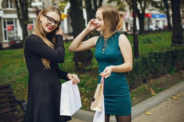 Dla kogo sukienka w literę A jest idealnym wyborem?